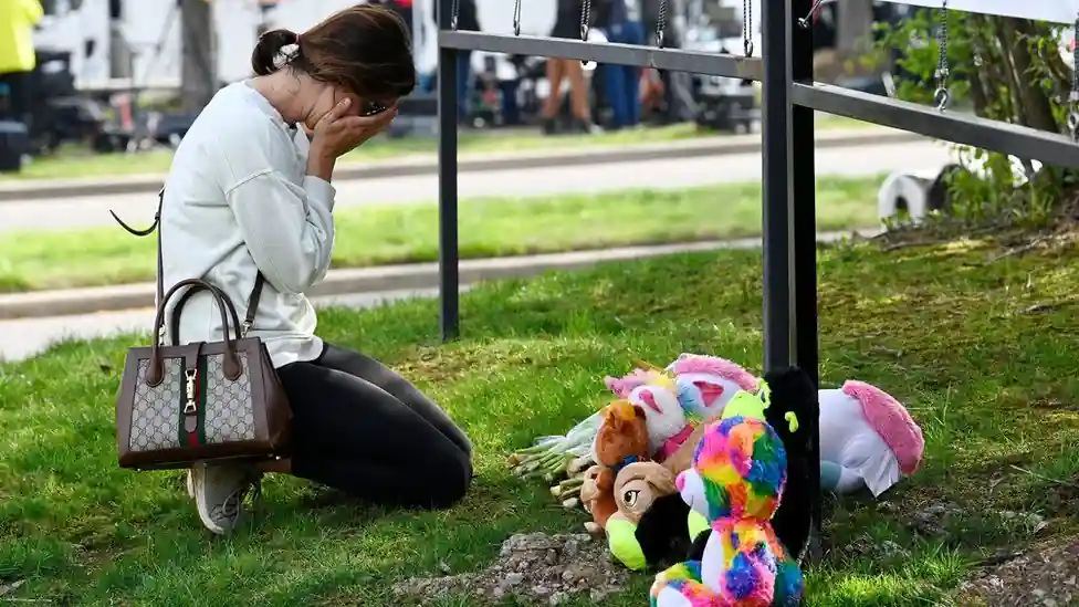 Nashville School Shooting Leaves Vigil Mourners In Shock (1)